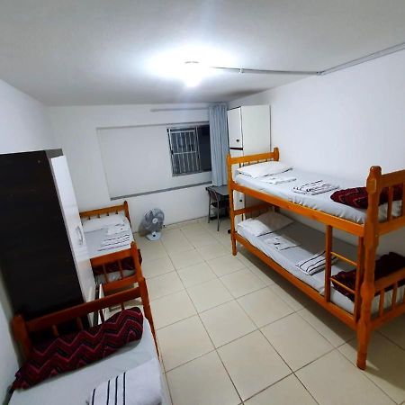 Hostel Airport Rooms Diadema Kültér fotó