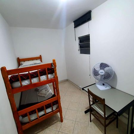Hostel Airport Rooms Diadema Kültér fotó