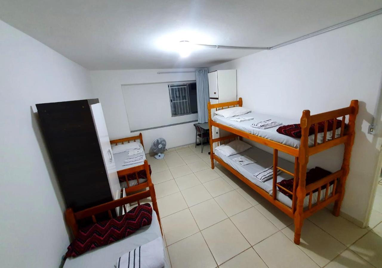 Hostel Airport Rooms Diadema Kültér fotó